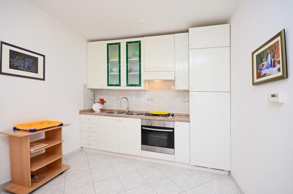 Apartments Gloria Vrsar Exterior photo