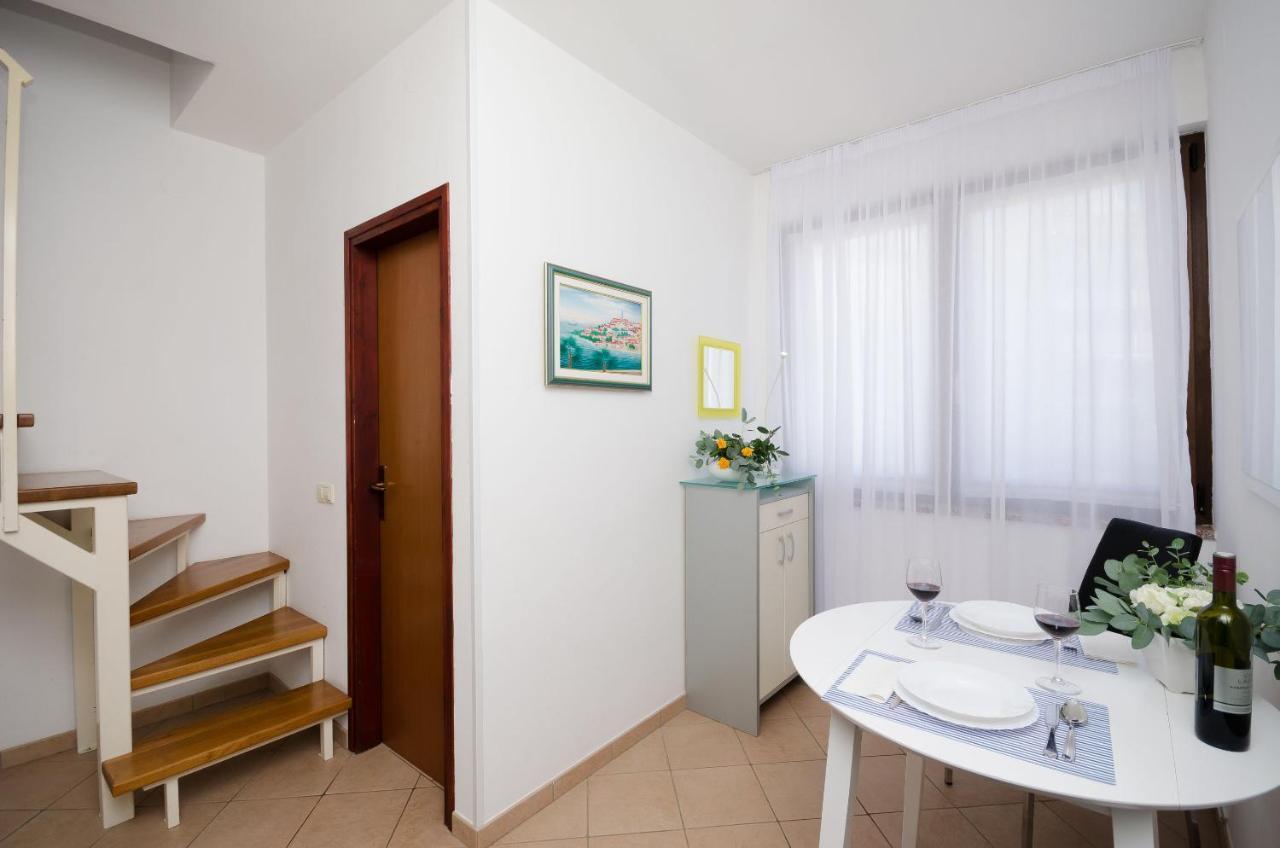 Apartments Gloria Vrsar Exterior photo