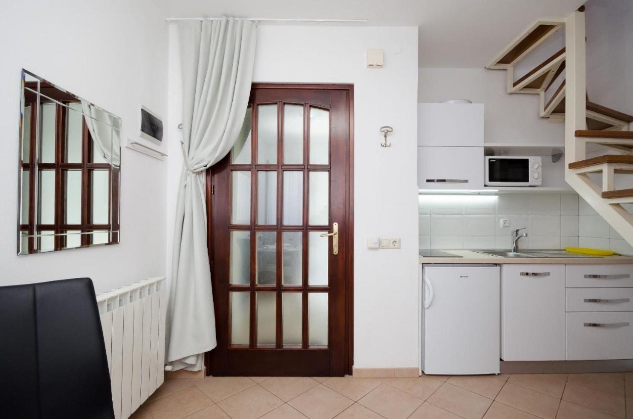 Apartments Gloria Vrsar Exterior photo